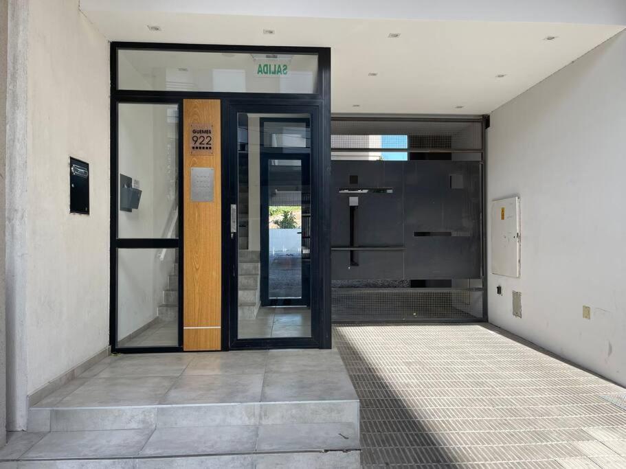 Departamento Por Dia Para 4 Personas Con Cochera Cubierta En Bahía Blanca Екстериор снимка